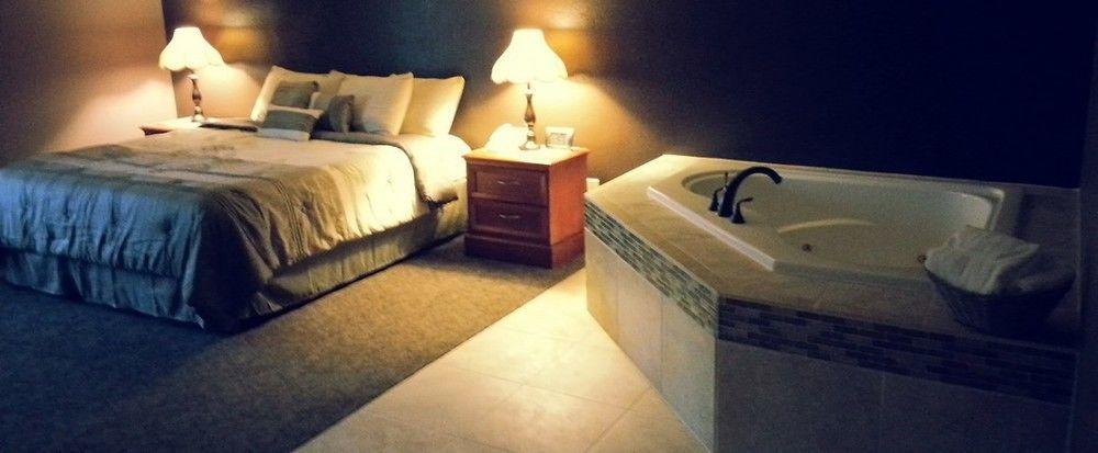 Shawano Four Seasons Resort מראה חיצוני תמונה